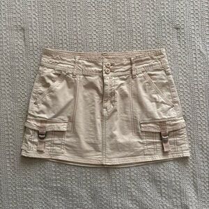 American Eagle Outfitters S cargo mini skirt tan with flap pockets
